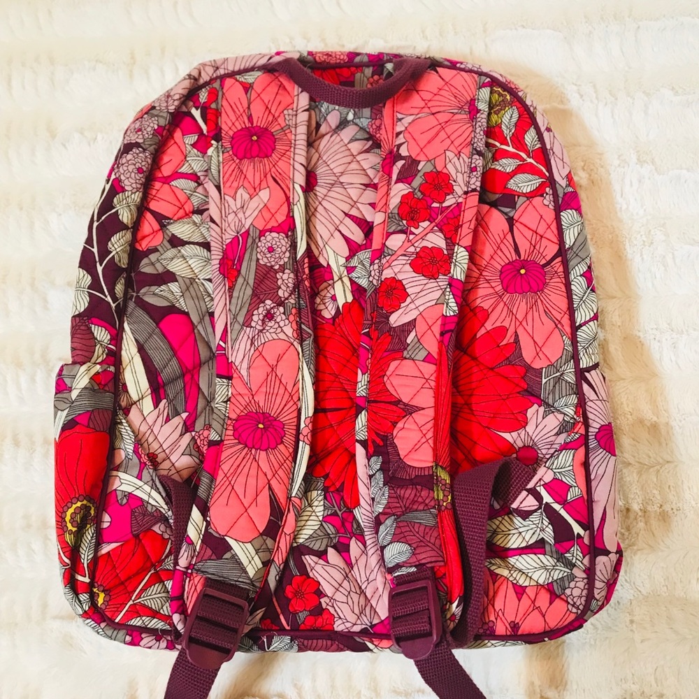 🎉HP 12/8🎉 NWT Vera Bradley backpack - Picture 2 of 4